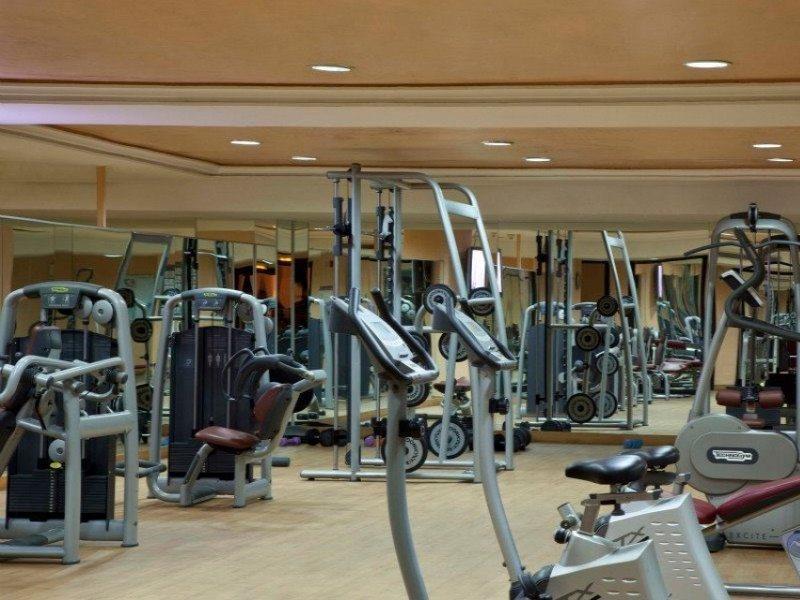 大莫加多尔梅纳拉酒店 马拉喀什 外观 照片 A gym in a hotel